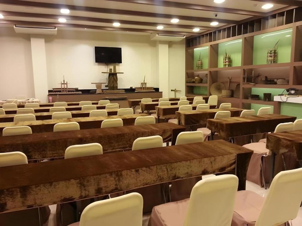 Ingtara Hotel Khon Kaen Exterior foto
